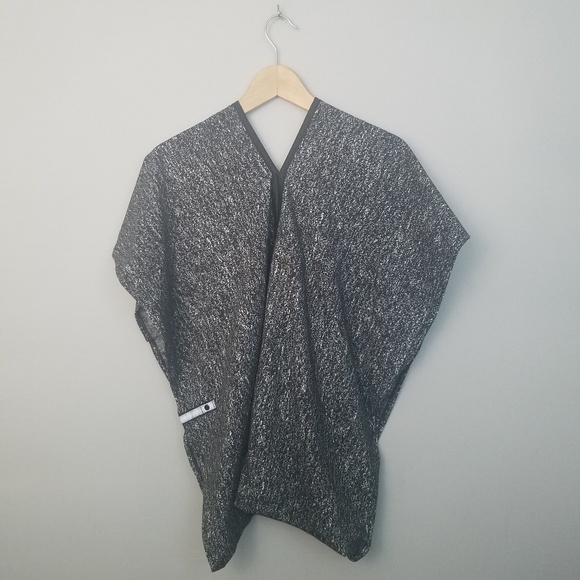 Lululemon Vinyasa Wrap - Picture 3 of 3